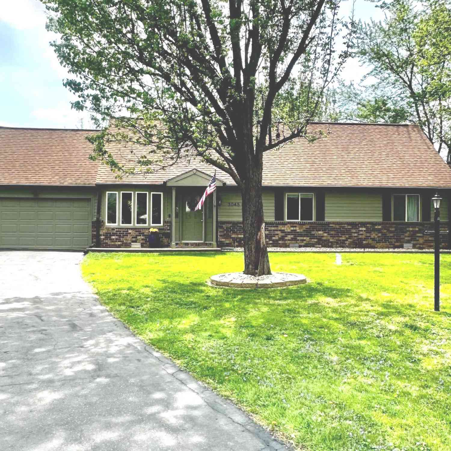 Homes For Sale - 3045 Bridlewood Trail<br/> Hendricks County, Danville, IN 46122