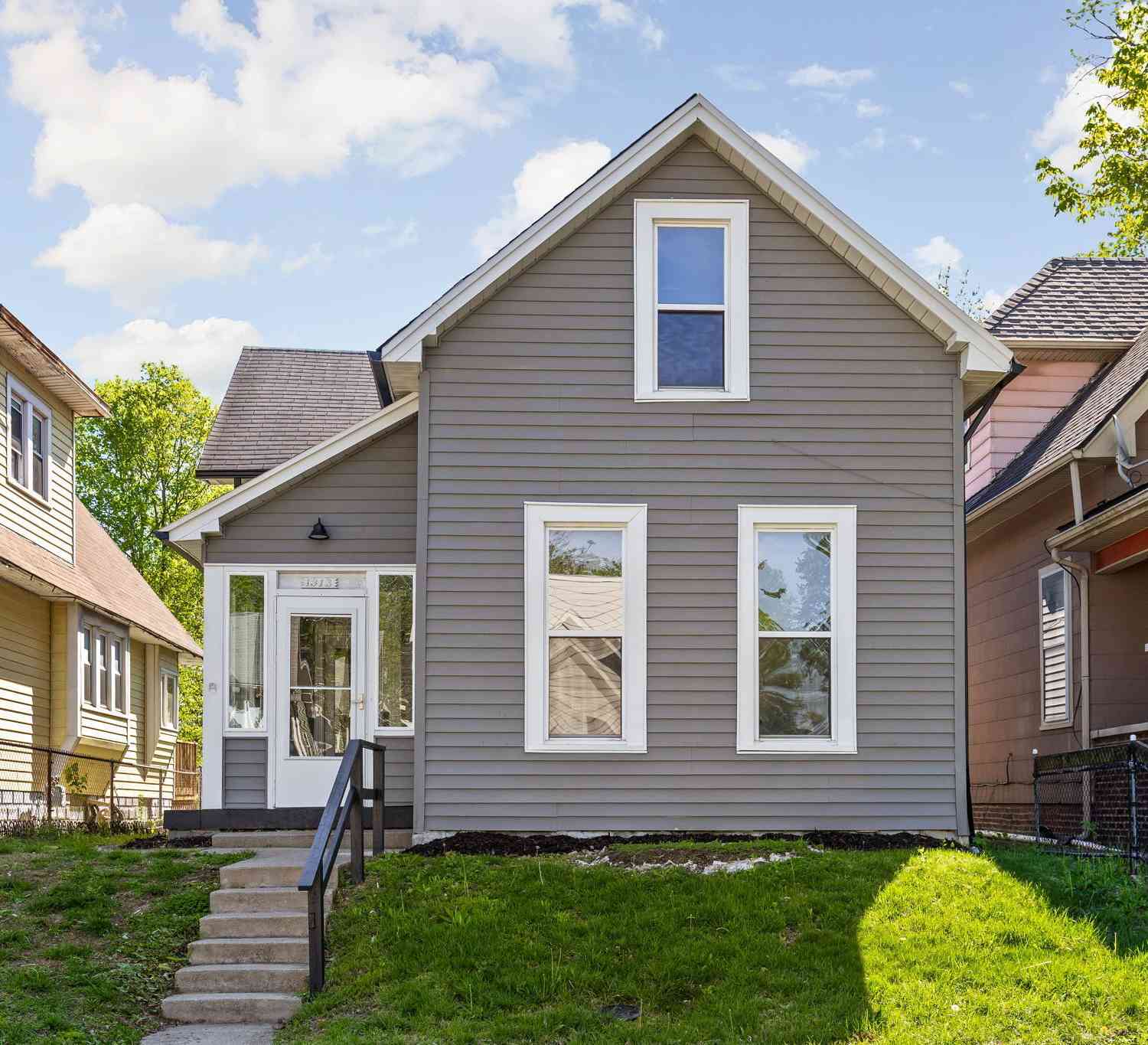 Homes For Sale - 1313 Linden Street<br/> Indianapolis, IN 46203