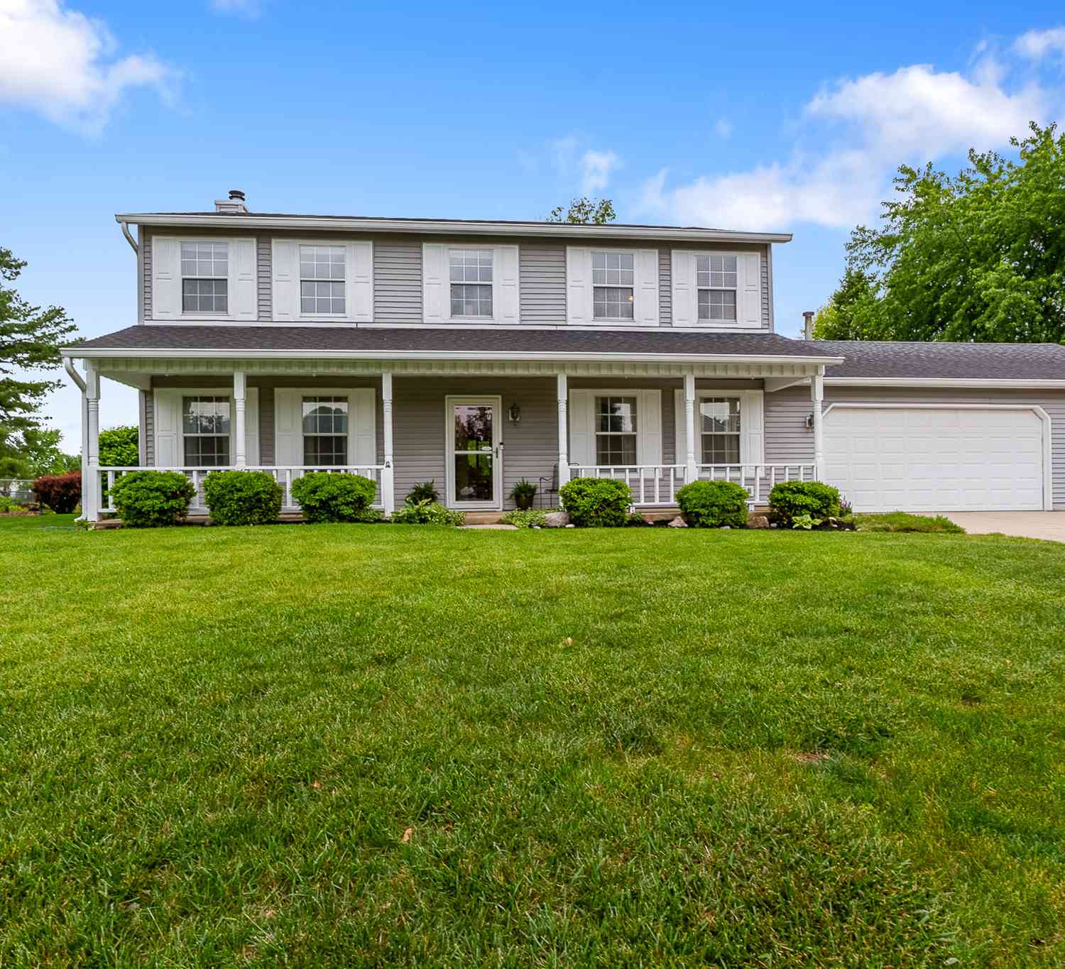 Homes For Sale - 8304 Portside Drive<br/> Avon, IN 46123