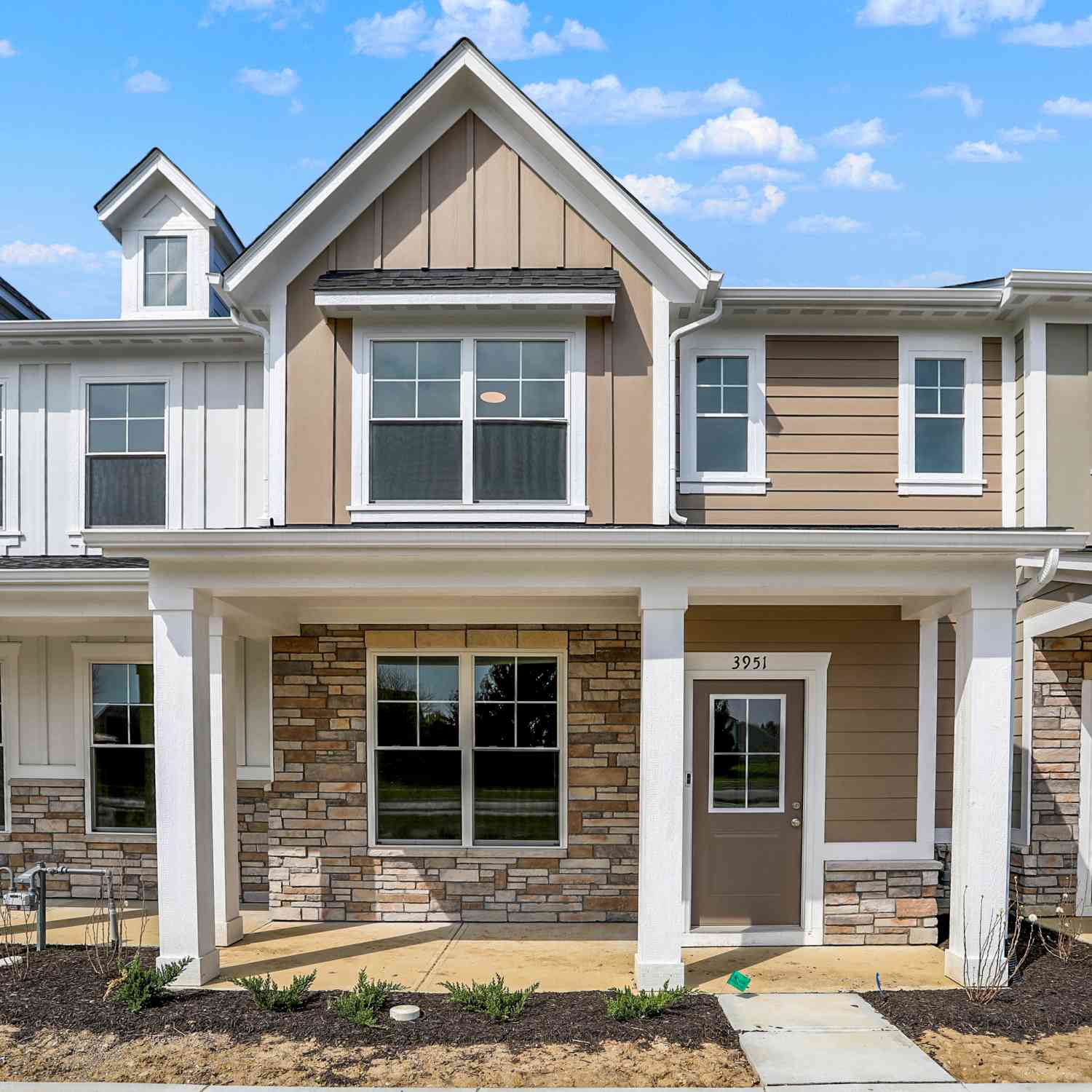 Townhouse For Sale - 3951 Sandpiper Way<br/> Brownsburg, IN 46112