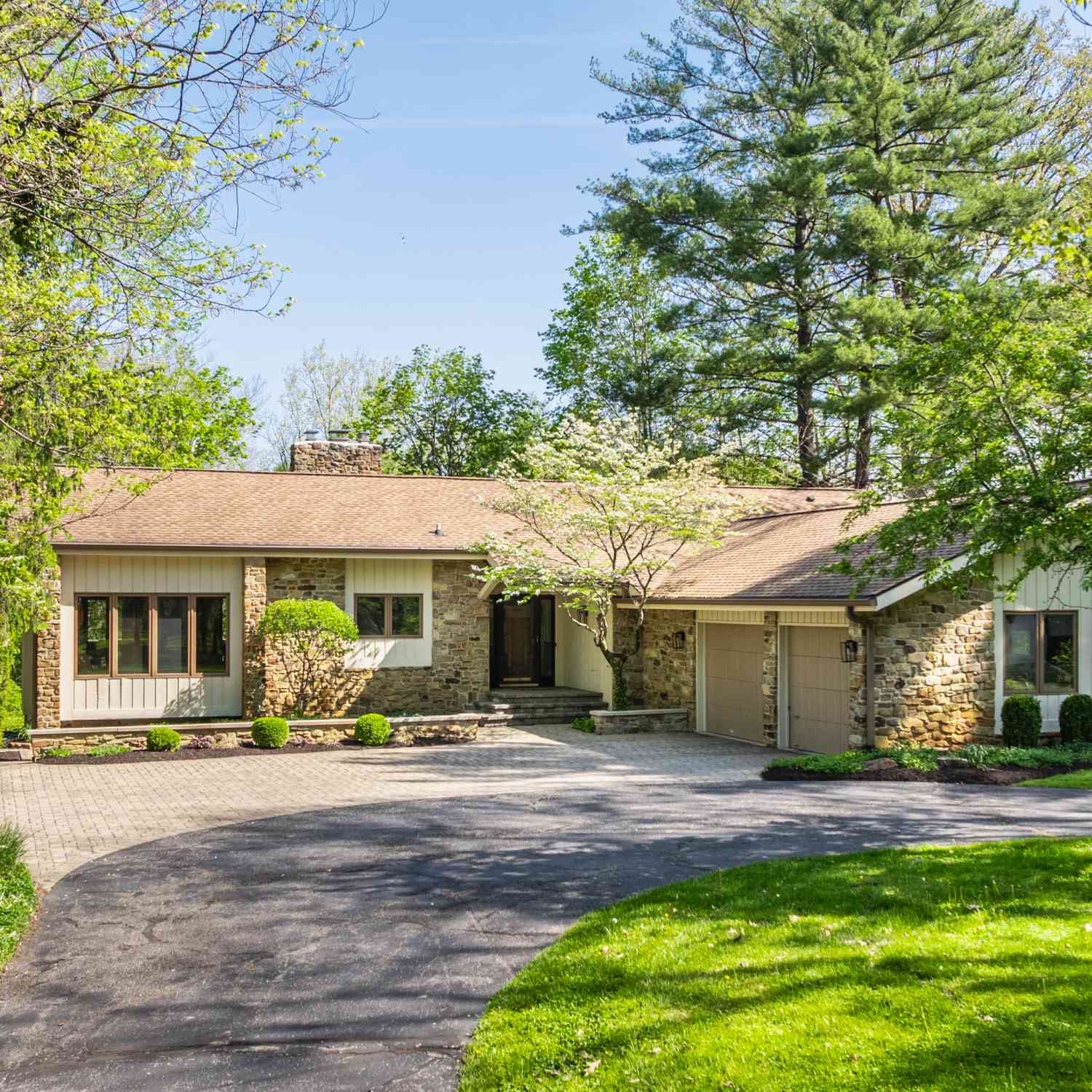 Homes For Sale - 6366 E 116th Street<br/> Fishers, IN 46038