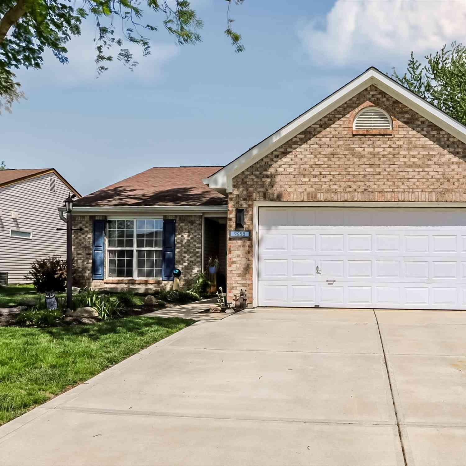 Homes For Sale - 9658 Fireside Lane<br/> Fishers, IN 46038