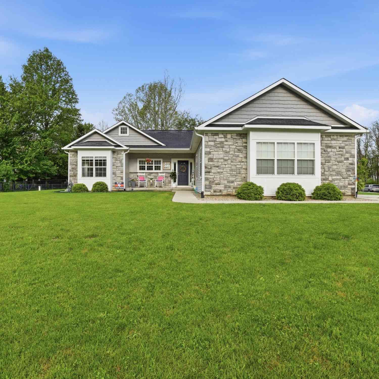 Homes For Sale - 275 Patriots Landing<br/> Coatesville, IN 46121