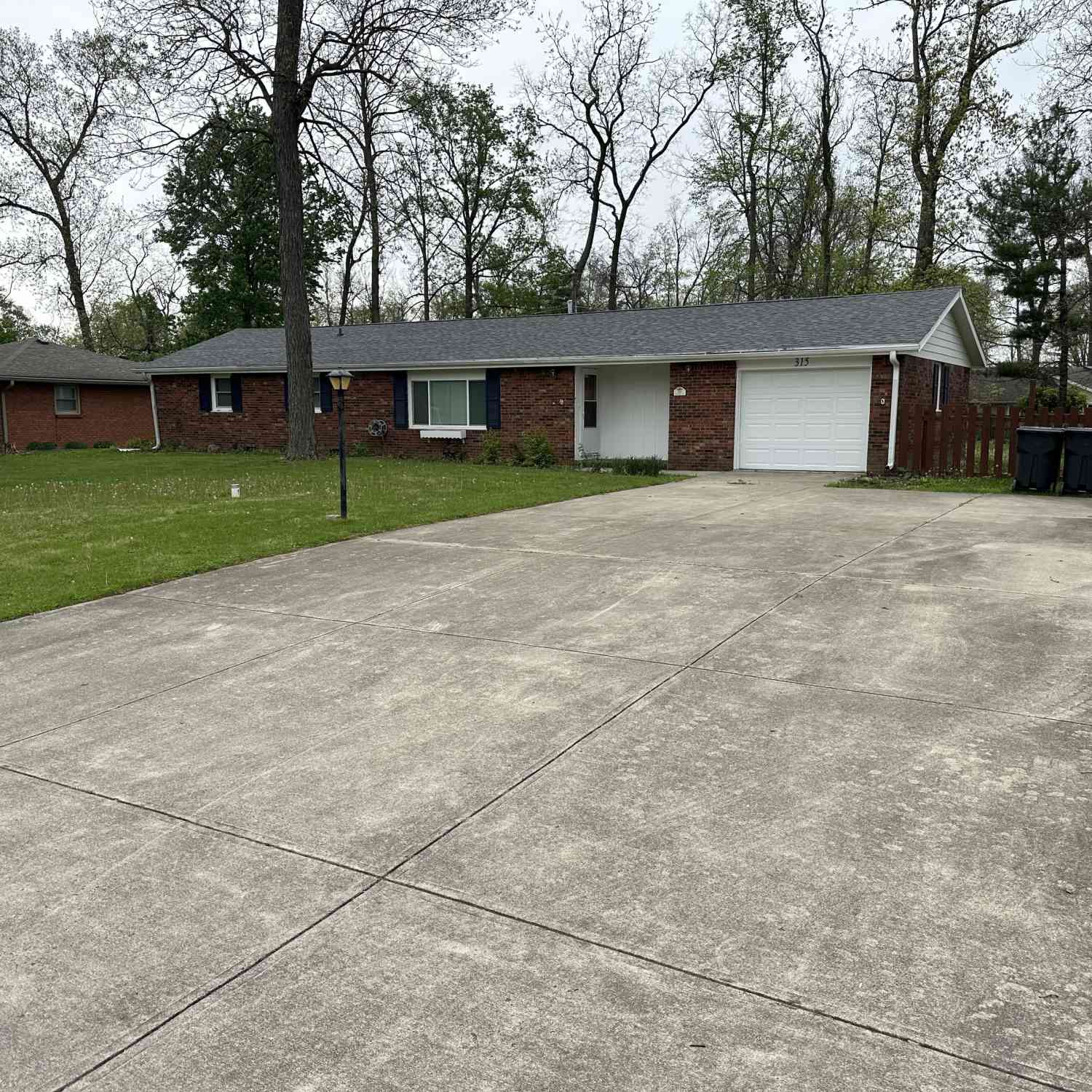 Homes For Sale - 315 Olive Street<br/> Madison County, Anderson, IN 46017