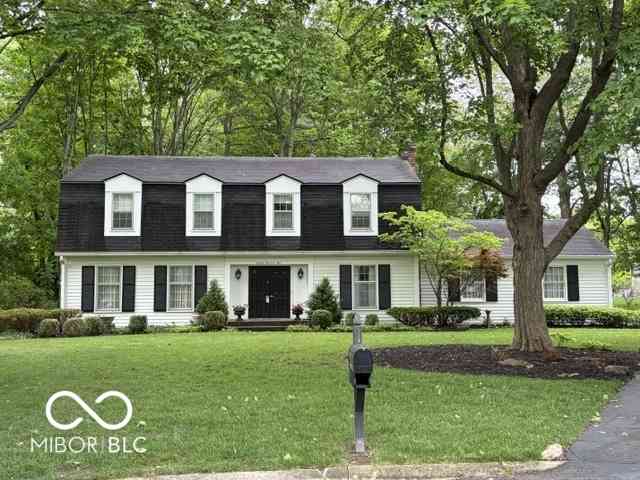Homes For Sale - 1609 Guildhall Court<br/> Marion County, Indianapolis, IN 46260