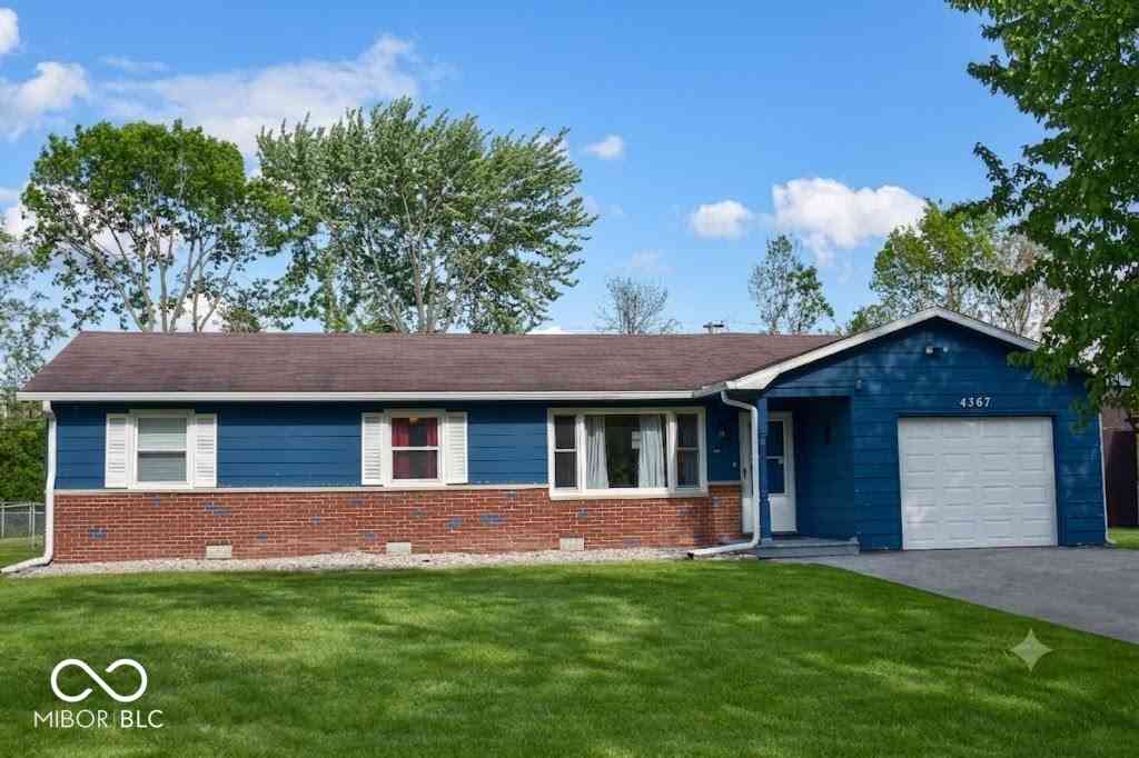 Homes For Sale - 4367 Stuart Drive<br/> Brownsburg, IN 46112