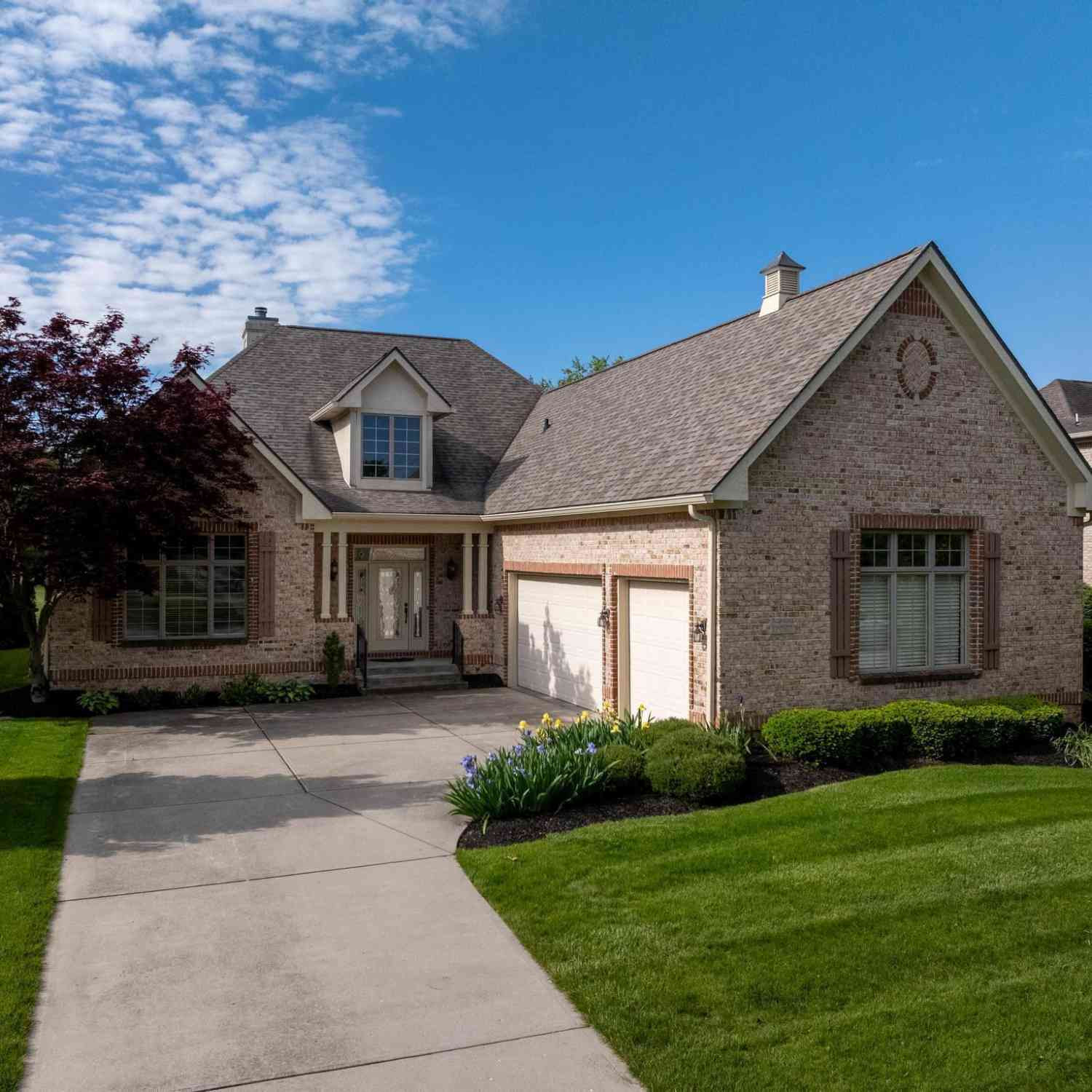 Homes For Sale - 12067 Edgefield Drive<br/> Fishers, IN 46037
