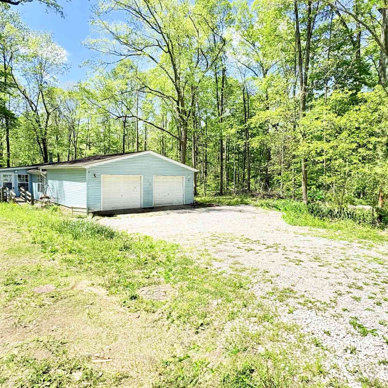 Mobile Home For Sale - 185 Ivy Court<br/> Putnam County, Cloverdale, IN 46120