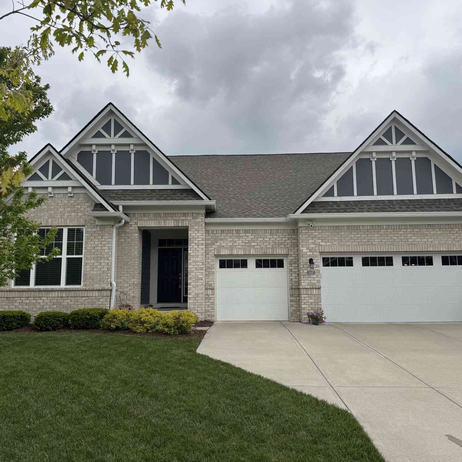Homes For Sale - 5447 Forest Glen Drive<br/> Brownsburg, IN 46112