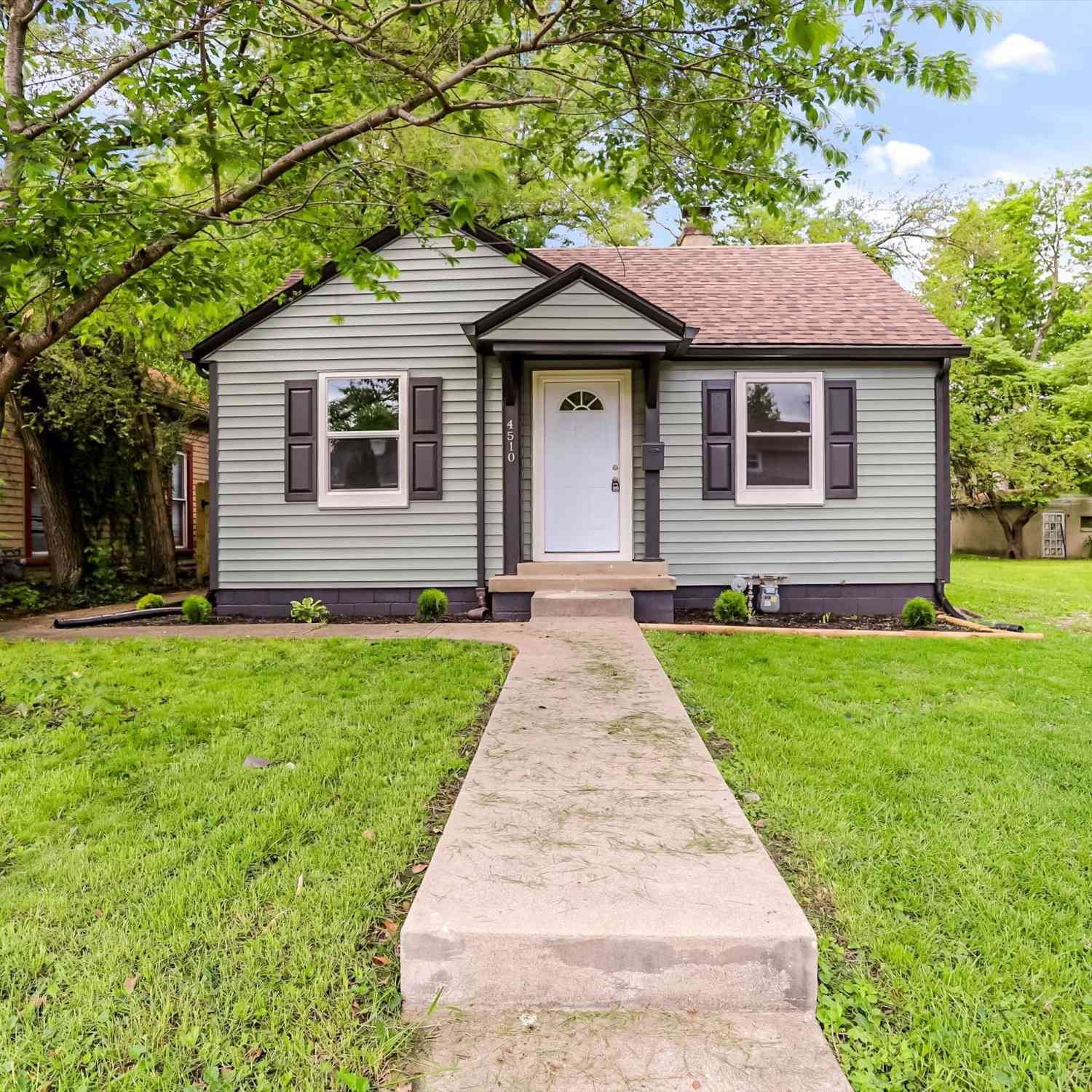 Homes For Sale - 4510 Norwaldo Avenue<br/> Indianapolis, IN 46205