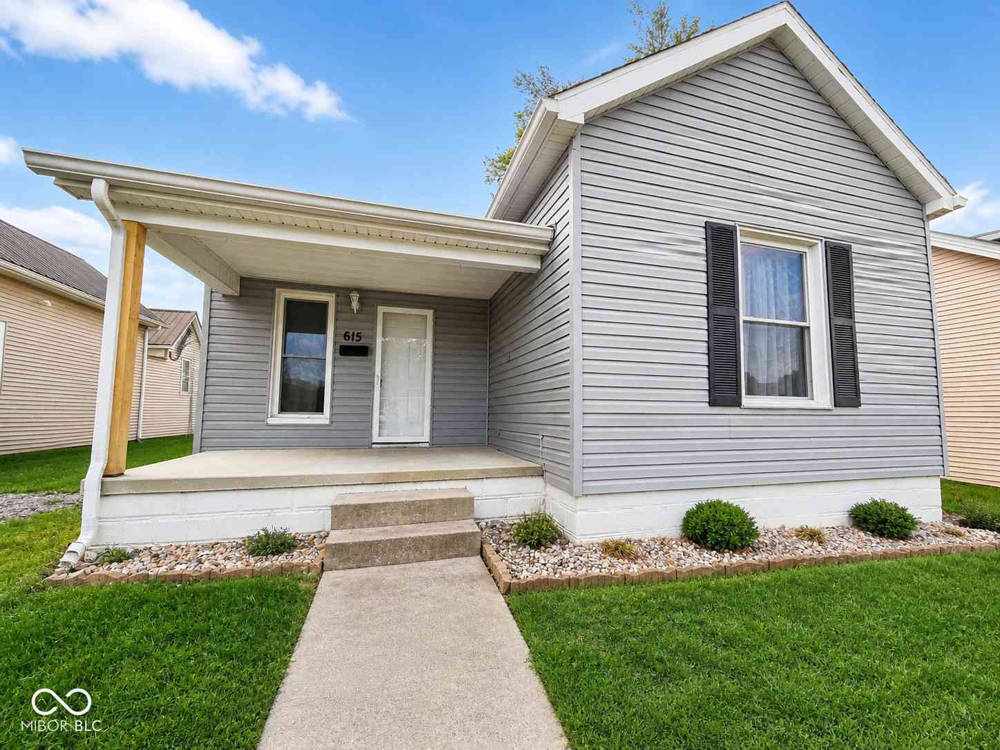 Homes For Sale - 615 W Oak Street<br/> Jackson County, Seymour, IN 47274