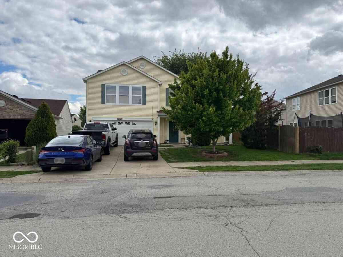 Homes For Sale - 9317 W Quarter Moon Drive<br/> Pendleton, IN 46064