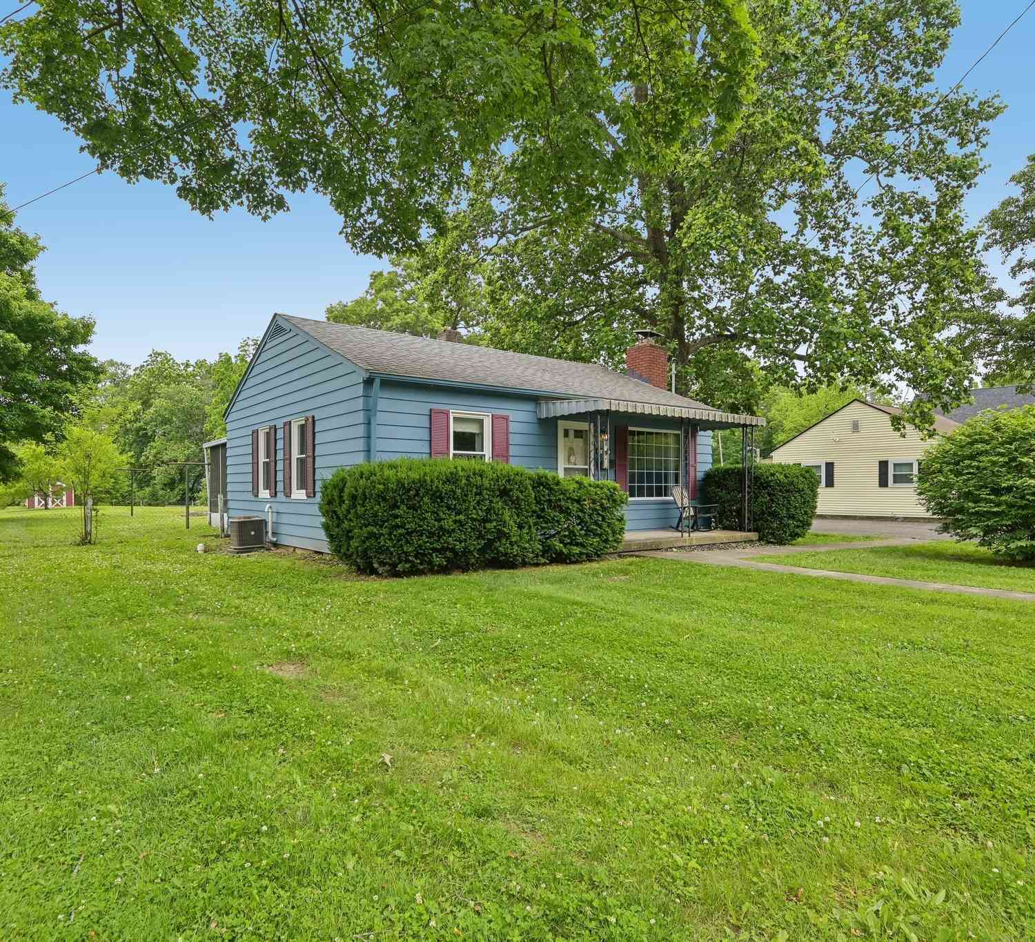 Homes For Sale - 2817 E Southport Road<br/> Marion County, Indianapolis, IN 46227