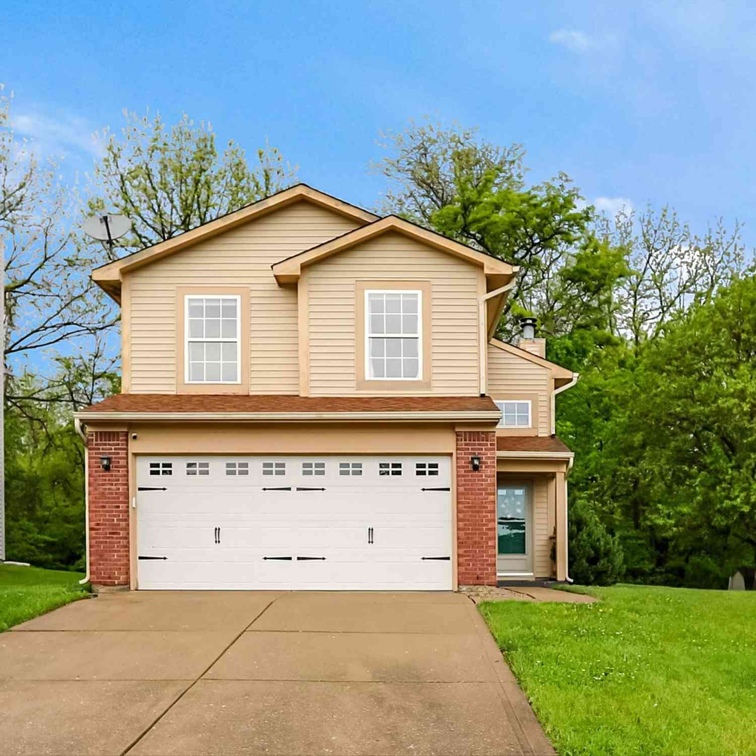 Homes For Sale - 5420 Milhouse Road<br/> Indianapolis, IN 46221