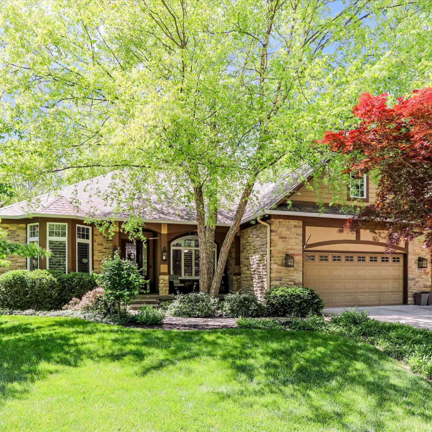 Homes For Sale - 10926 Wintercove Way<br/> Fishers, IN 46038