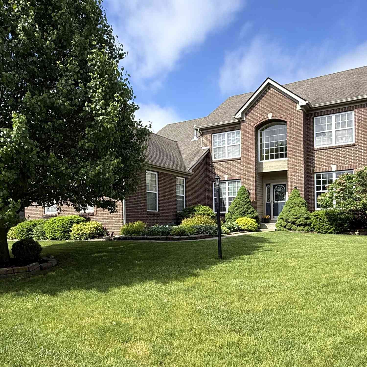 Homes For Sale - 2094 Seneca Lane<br/> Plainfield, IN 46168