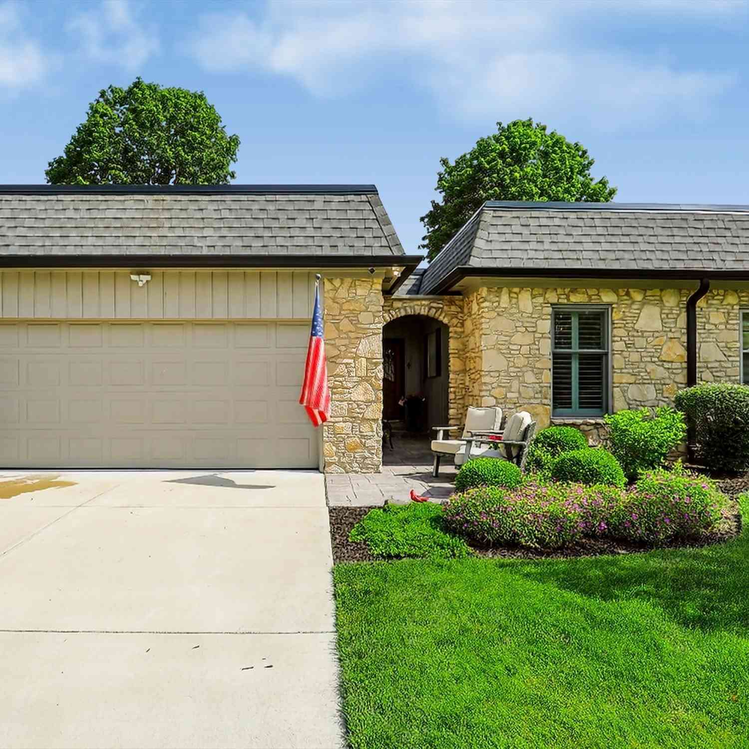 Condo For Sale - 1058 Carters Grove<br/> Marion County, Indianapolis, IN 46260