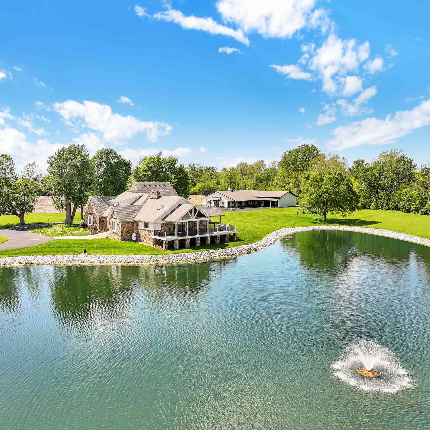 Homes For Sale - 3274 E 700<br/> Whiteland, IN 46184