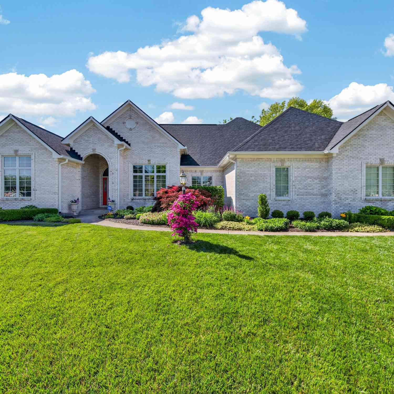 Homes For Sale - 4685 Waters Edge Way<br/> Johnson County, Greenwood, IN 46143