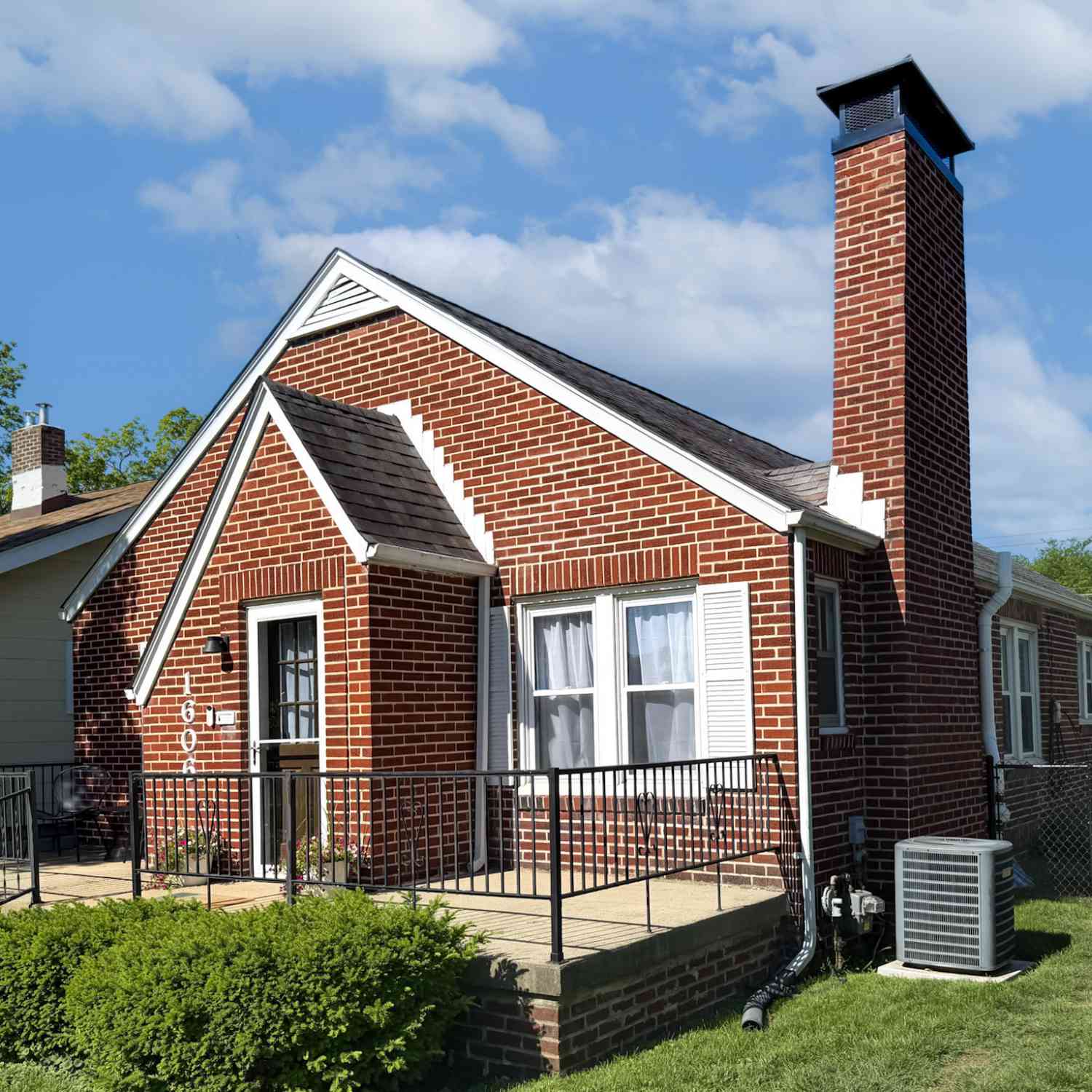 Homes For Sale - 1606 California Street<br/> Columbus, IN 47201