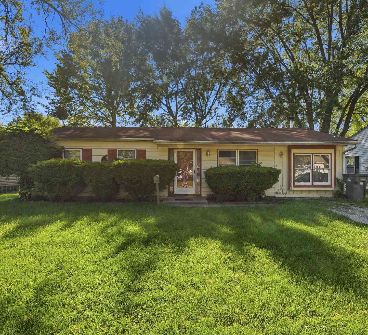 Homes For Sale - 3614 Mac Arthur Lane<br/> Indianapolis, IN 46224