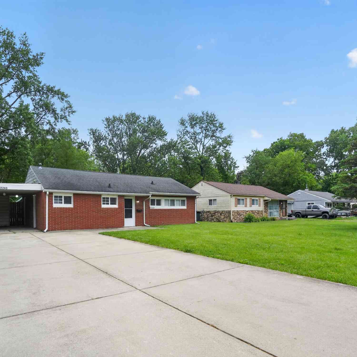 Homes For Sale - 2243 N Bolton Avenue<br/> Marion County, Indianapolis, IN 46218