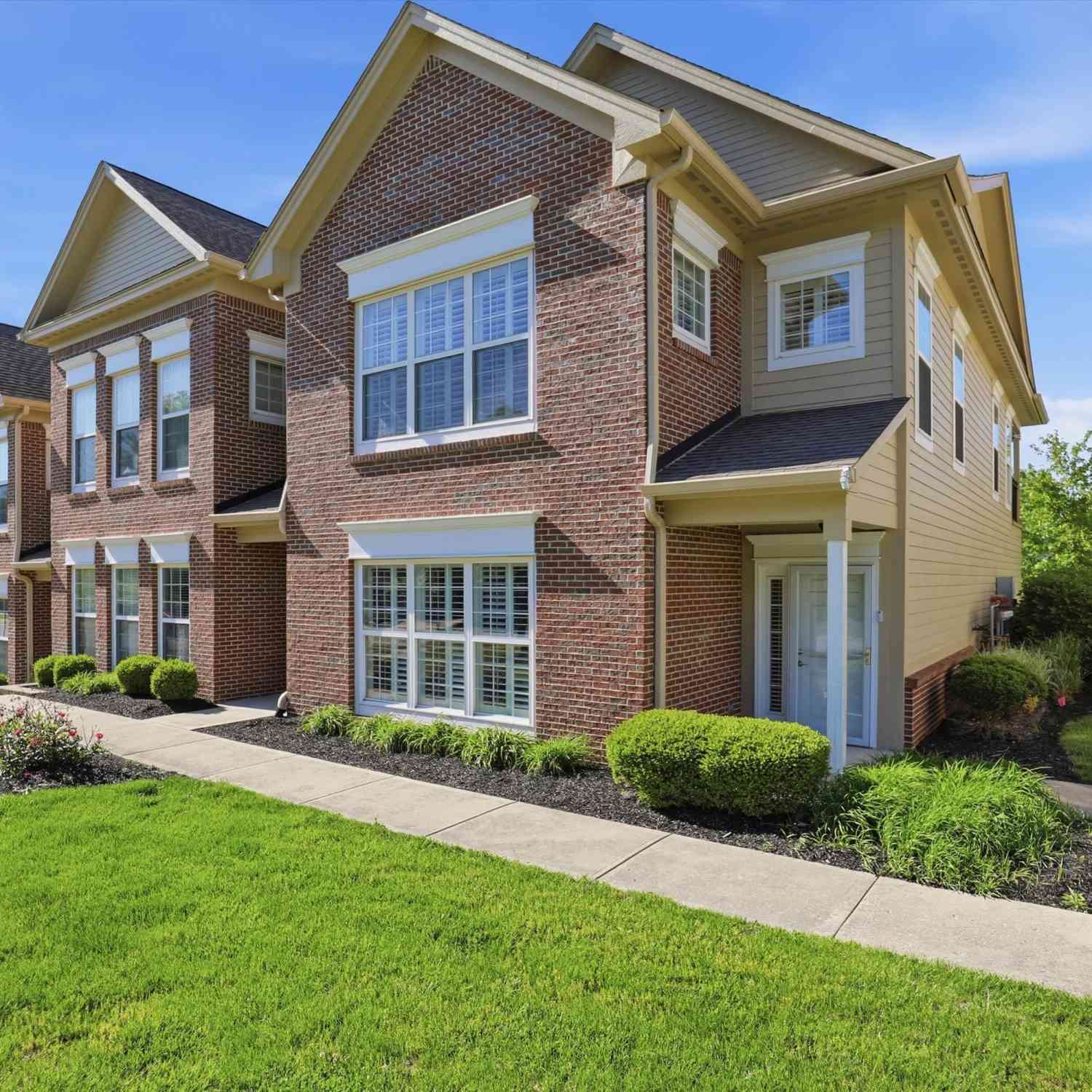 Condo For Sale - 1626 Lacebark Drive<br/> Johnson County, Greenwood, IN 46143