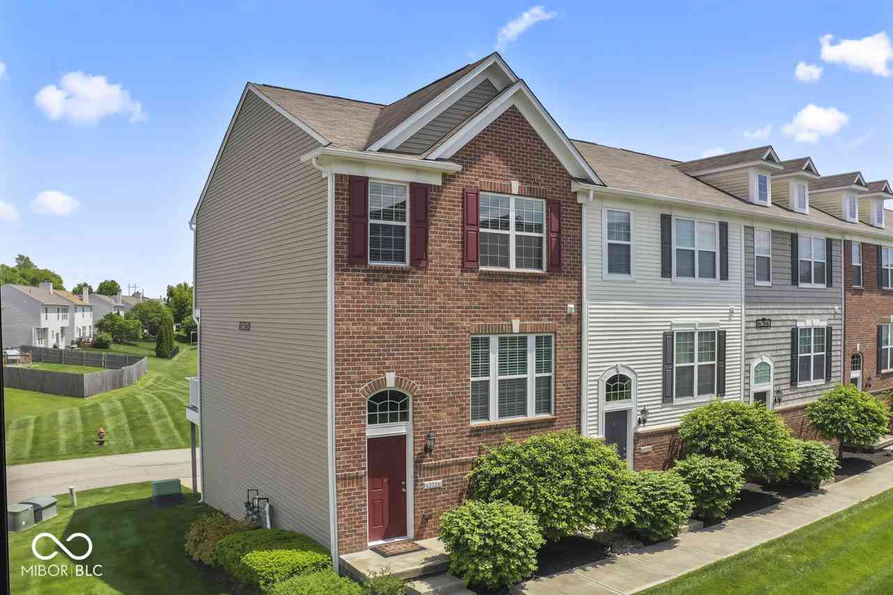 Townhouse For Sale - 12726 Hannah Hill Road<br/> Fishers, IN 46037