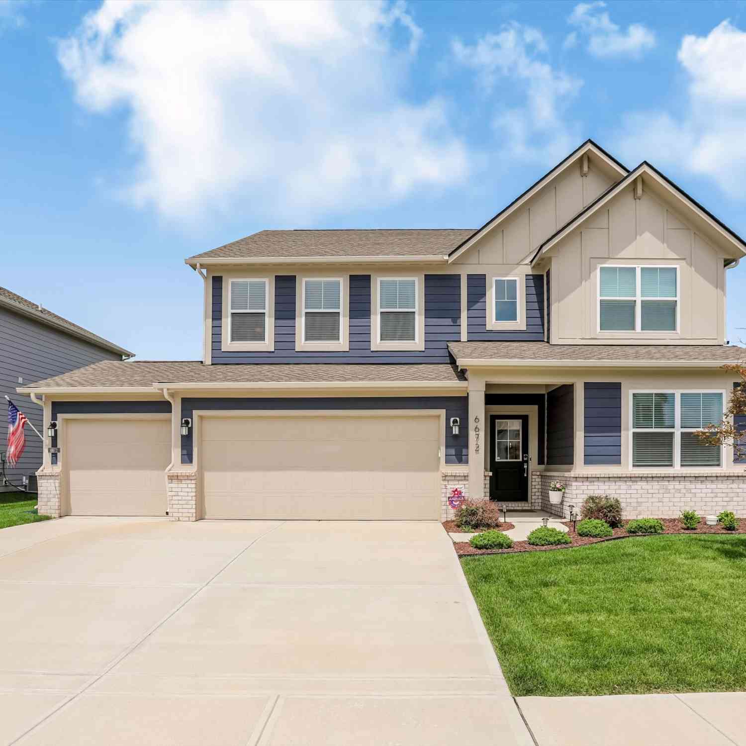 Homes For Sale - 6672 Sugar Creek Lane<br/> Whitestown, IN 46075