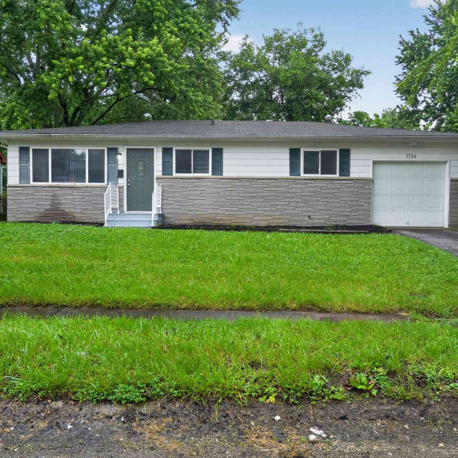 Homes For Sale - 1732 S Drexel Avenue<br/> Marion County, Indianapolis, IN 46203
