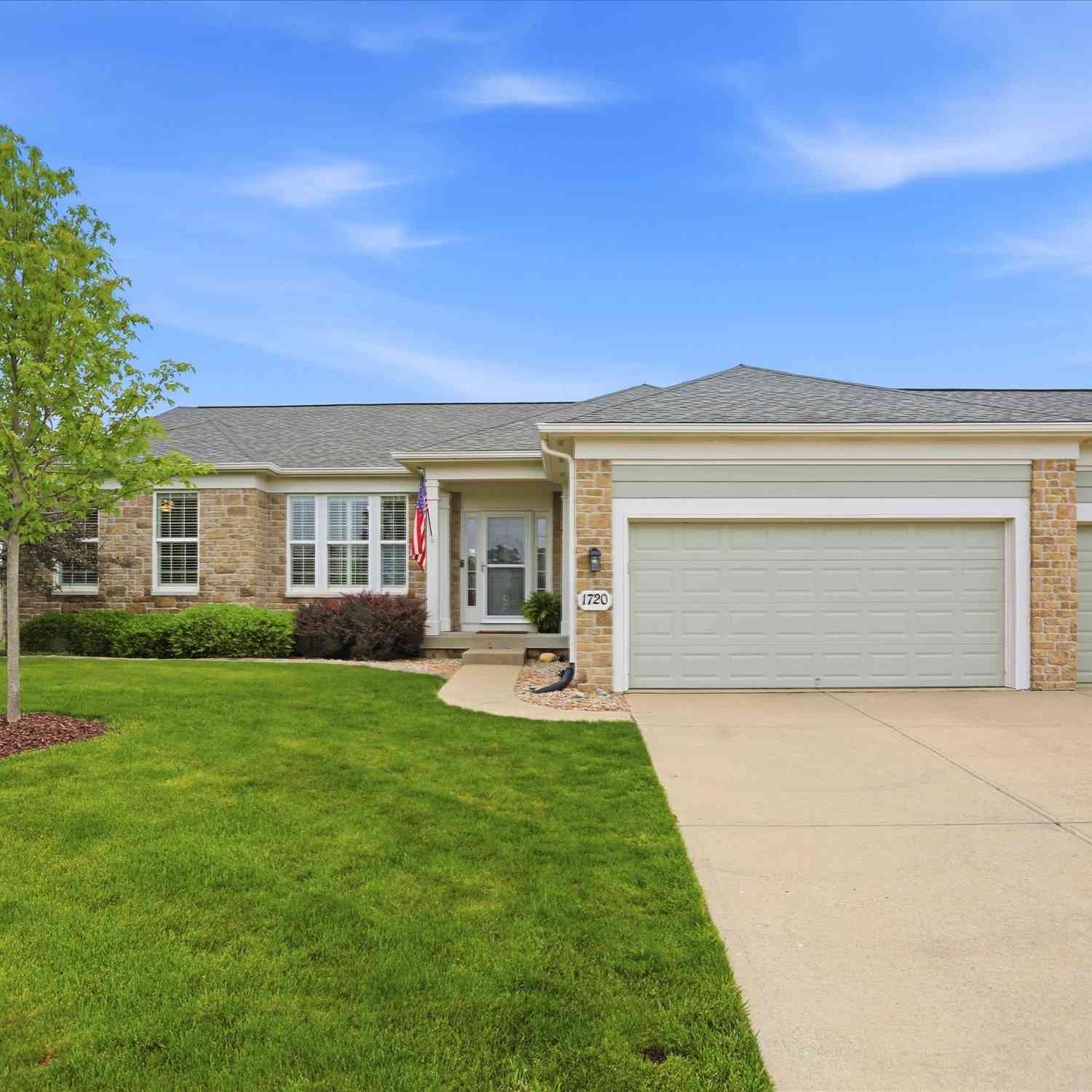 Homes For Sale - 1720 Harris Hawk Court<br/> Brownsburg, IN 46112