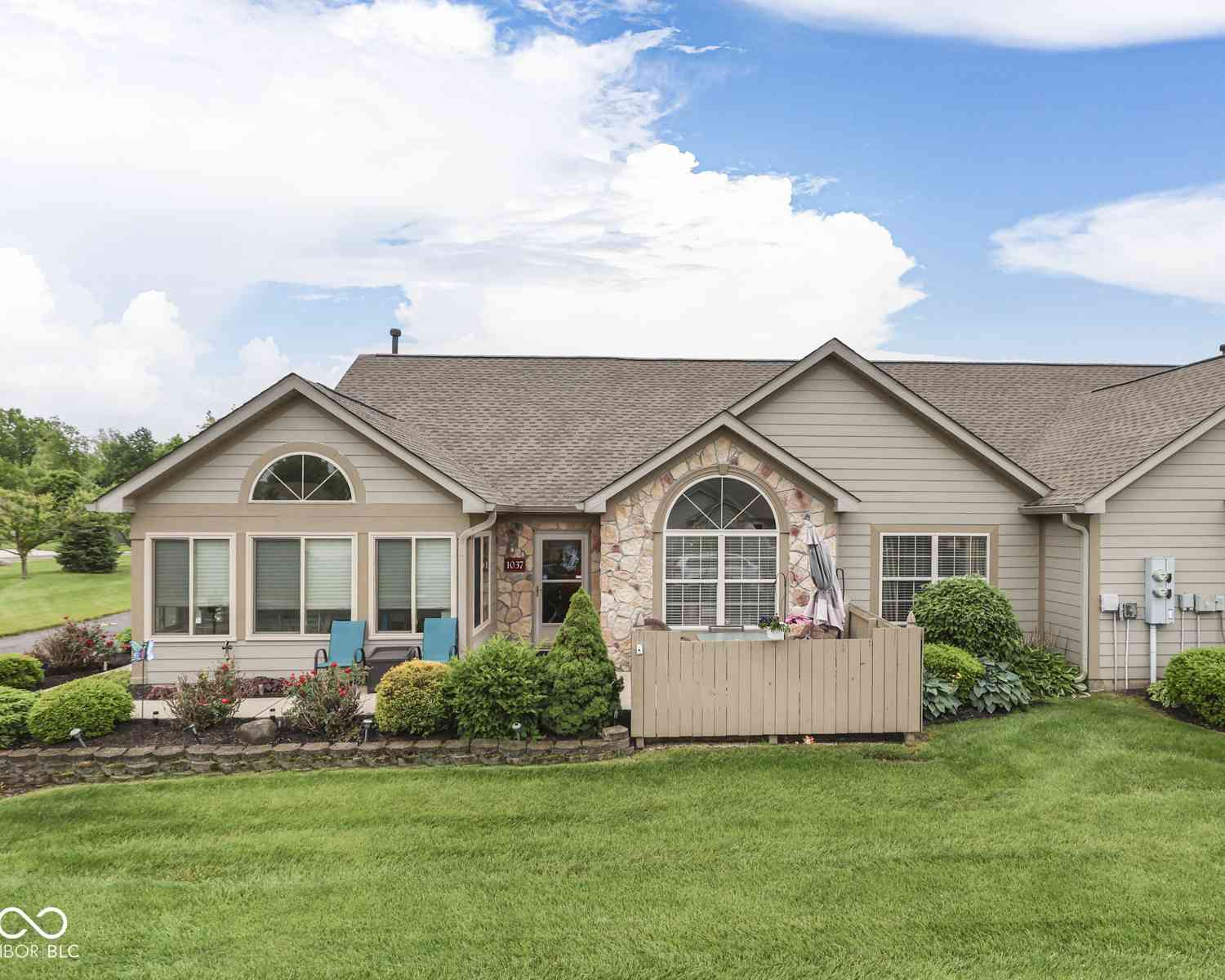 Condo For Sale - 1037 Laurelwood Lane<br/> Johnson County, Greenwood, IN 46142