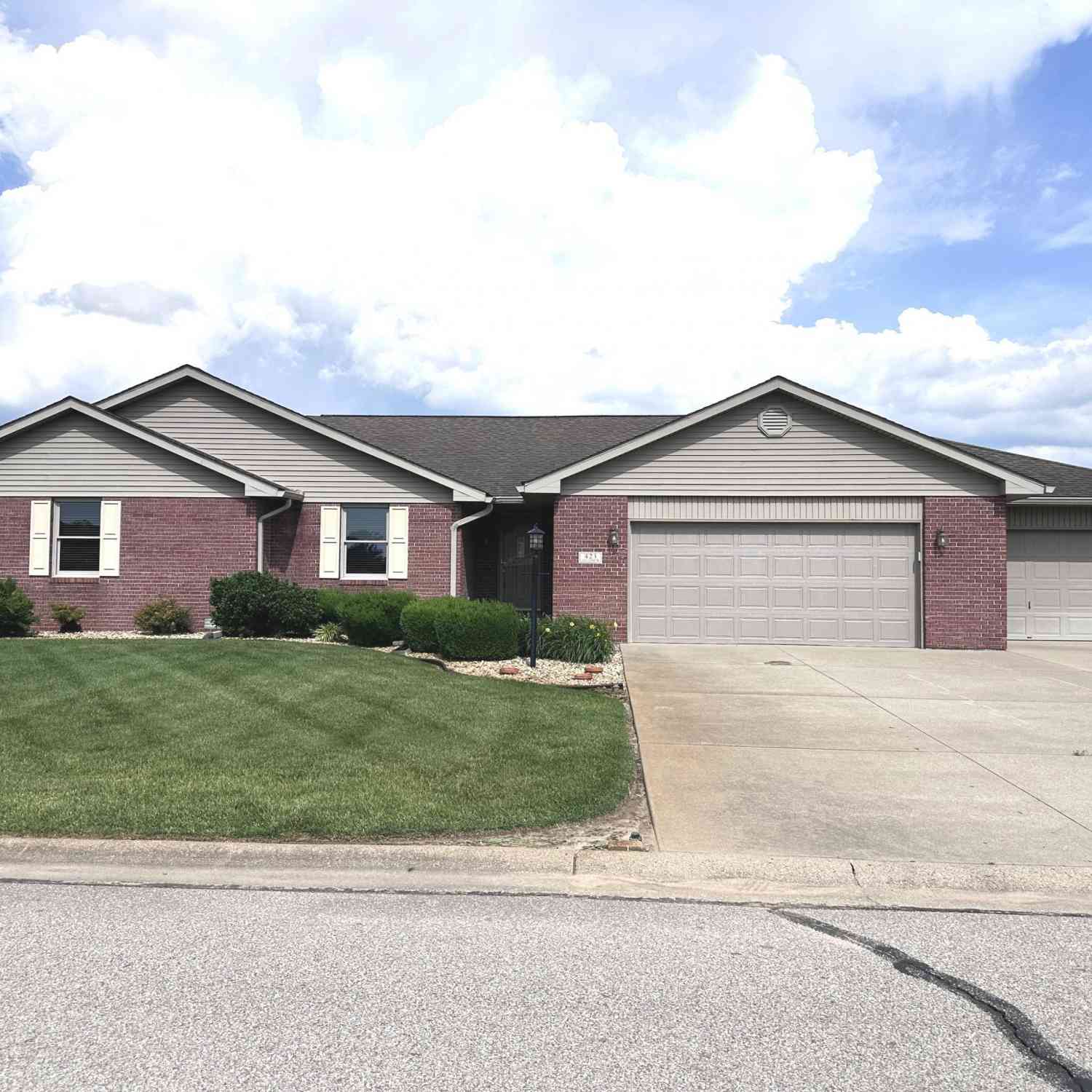 Homes For Sale - 423 Alexander Drive<br/> Jackson County, Seymour, IN 47274