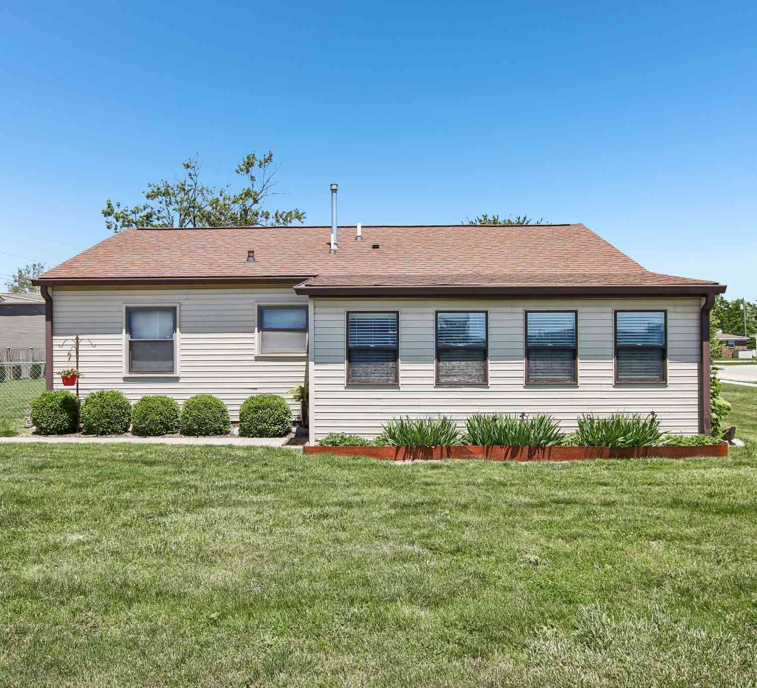 Homes For Sale - 1004 W Noble Street<br/> Lebanon, IN 46052