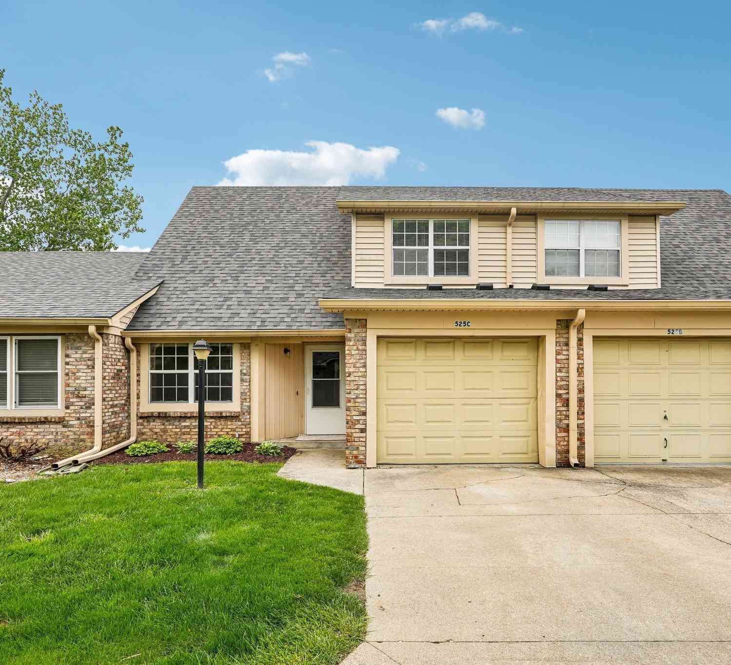 Condo For Sale - 525 Paradise Way #C<br/> Johnson County, Greenwood, IN 46143
