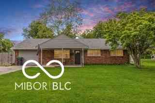 Homes For Sale - 913 Sweetbriar Avenue<br/> Whiteland, IN 46184
