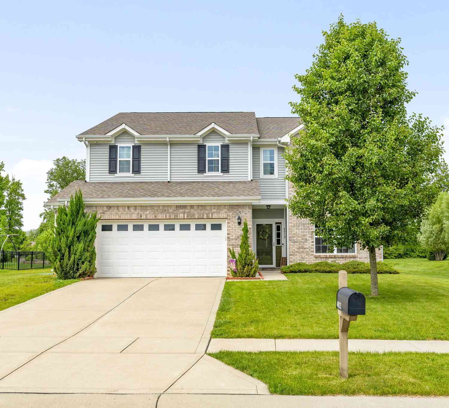 Homes For Sale - 4812 Marshall Drive<br/> Hendricks County, Plainfield, IN 46168