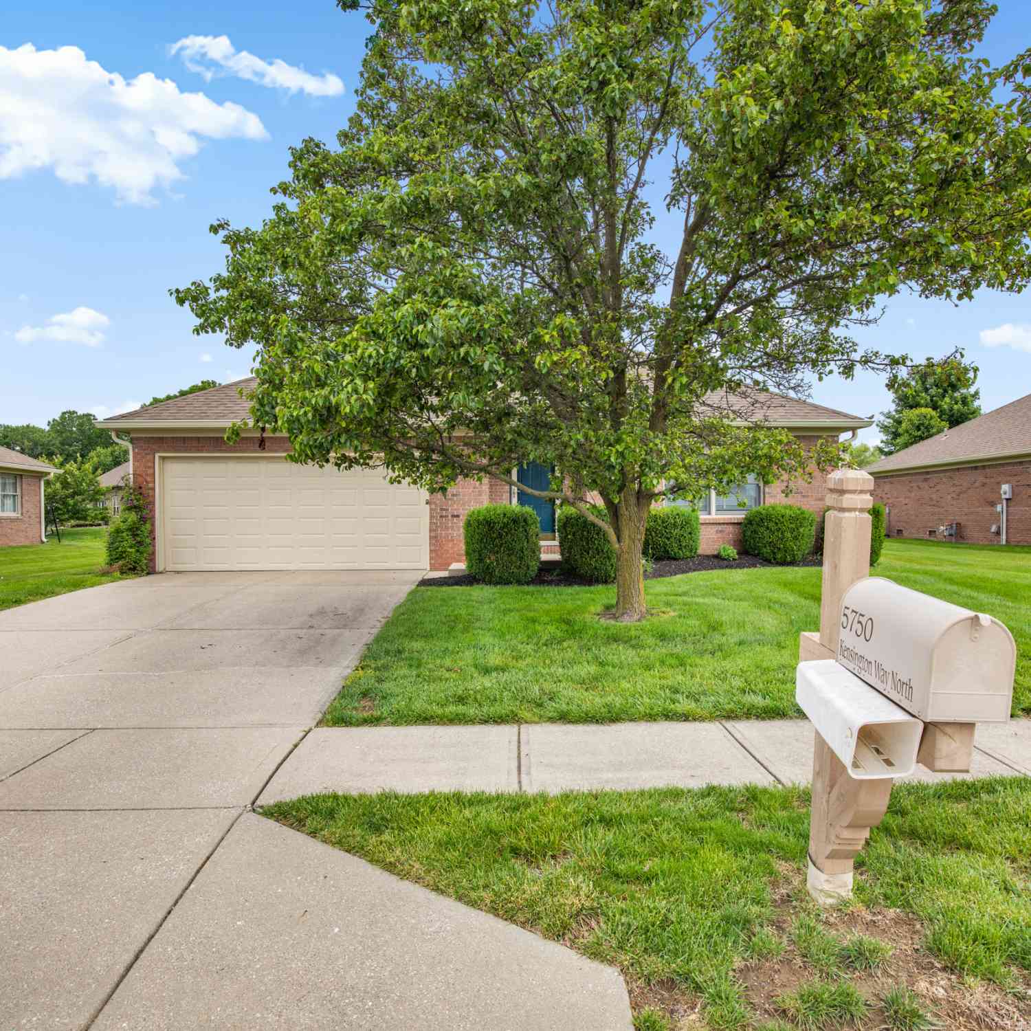 Condo For Sale - 5750 Kensington Way<br/> Plainfield, IN 46168