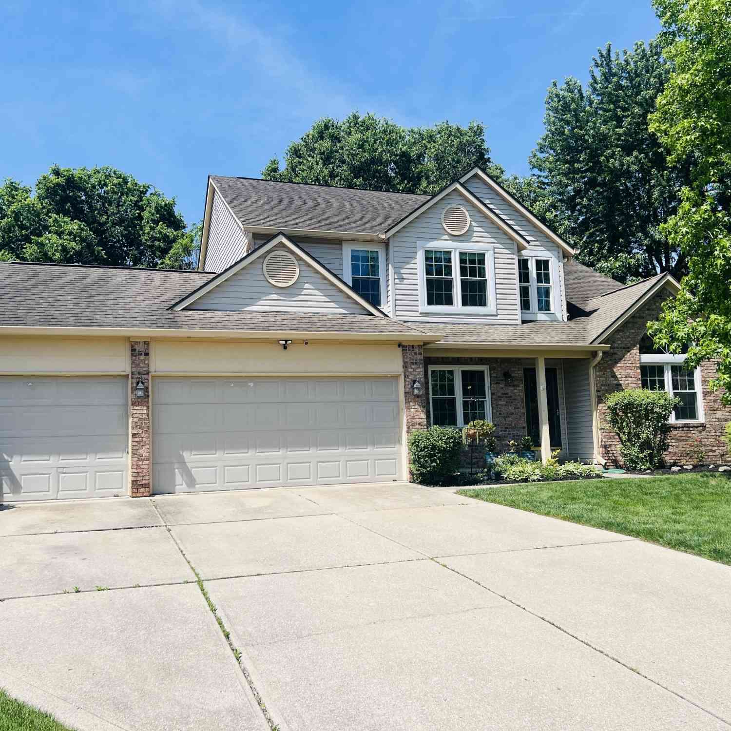 Homes For Sale - 8939 Emperors Court<br/> Marion County, Indianapolis, IN 46234