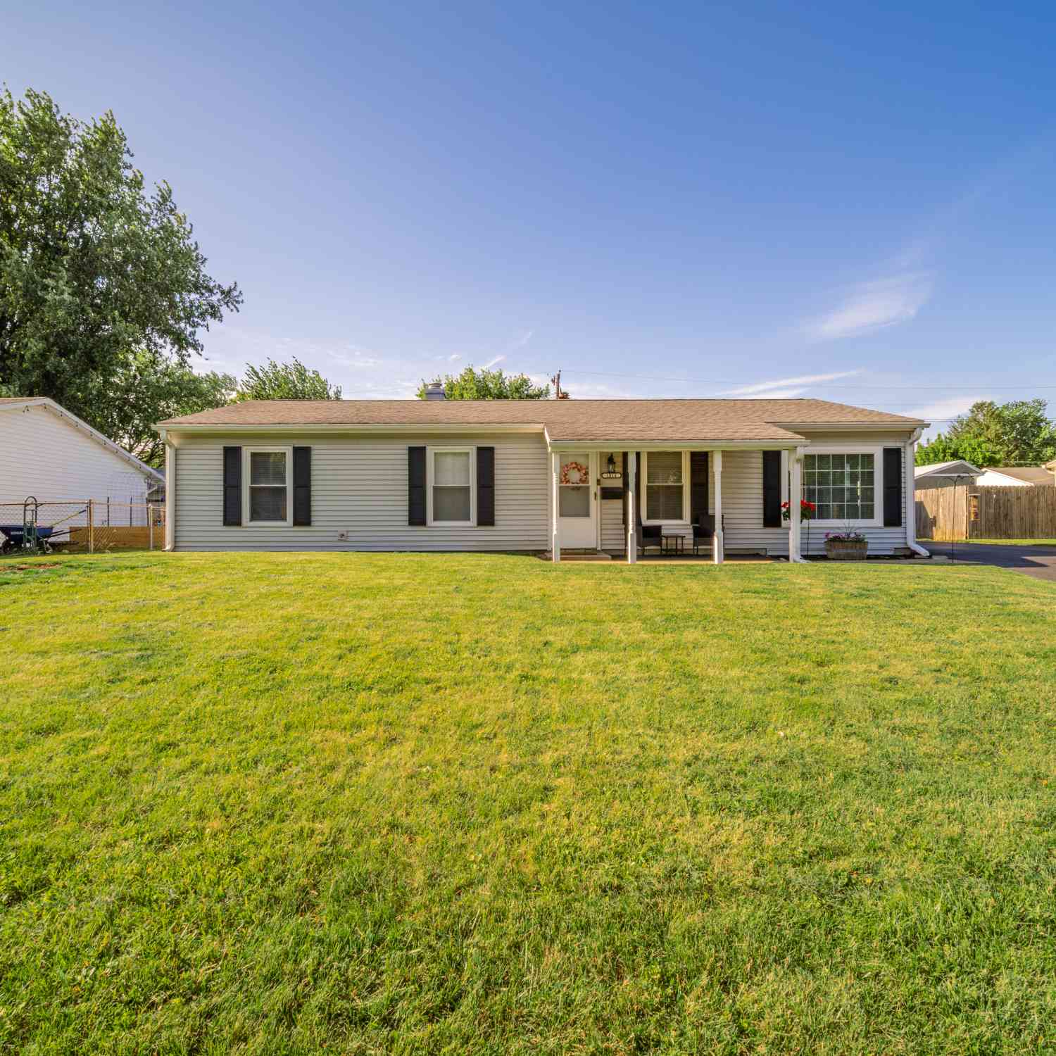 Homes For Sale - 1814 W Westlea Drive<br/> Grant County, Marion, IN 46952