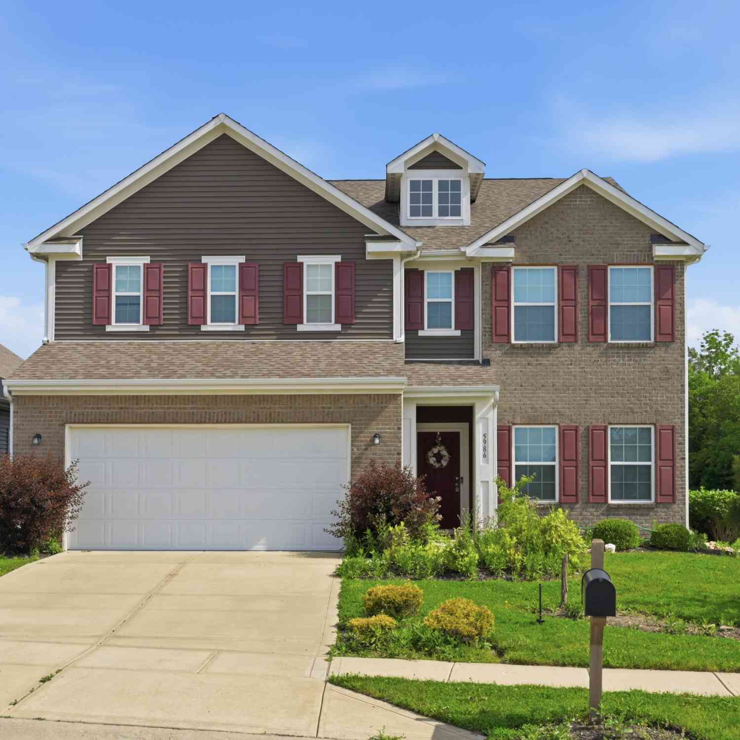 Homes For Sale - 5986 Meadowview Drive<br/> Whitestown, IN 46075