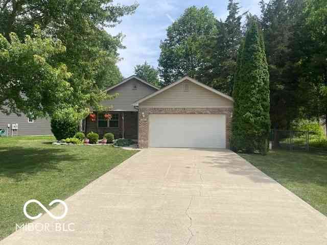 Homes For Sale - 188 Jefferson Valley<br/> Coatesville, IN 46121