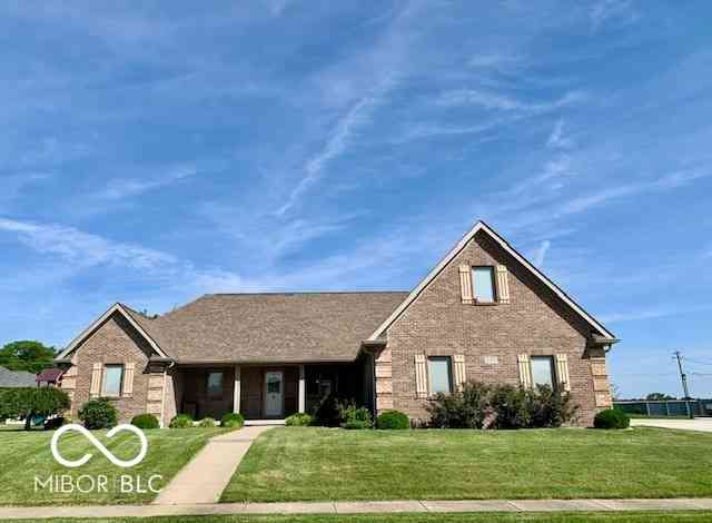 Homes For Sale - 3555 Saint Andrews Place<br/> Jackson County, Seymour, IN 47274
