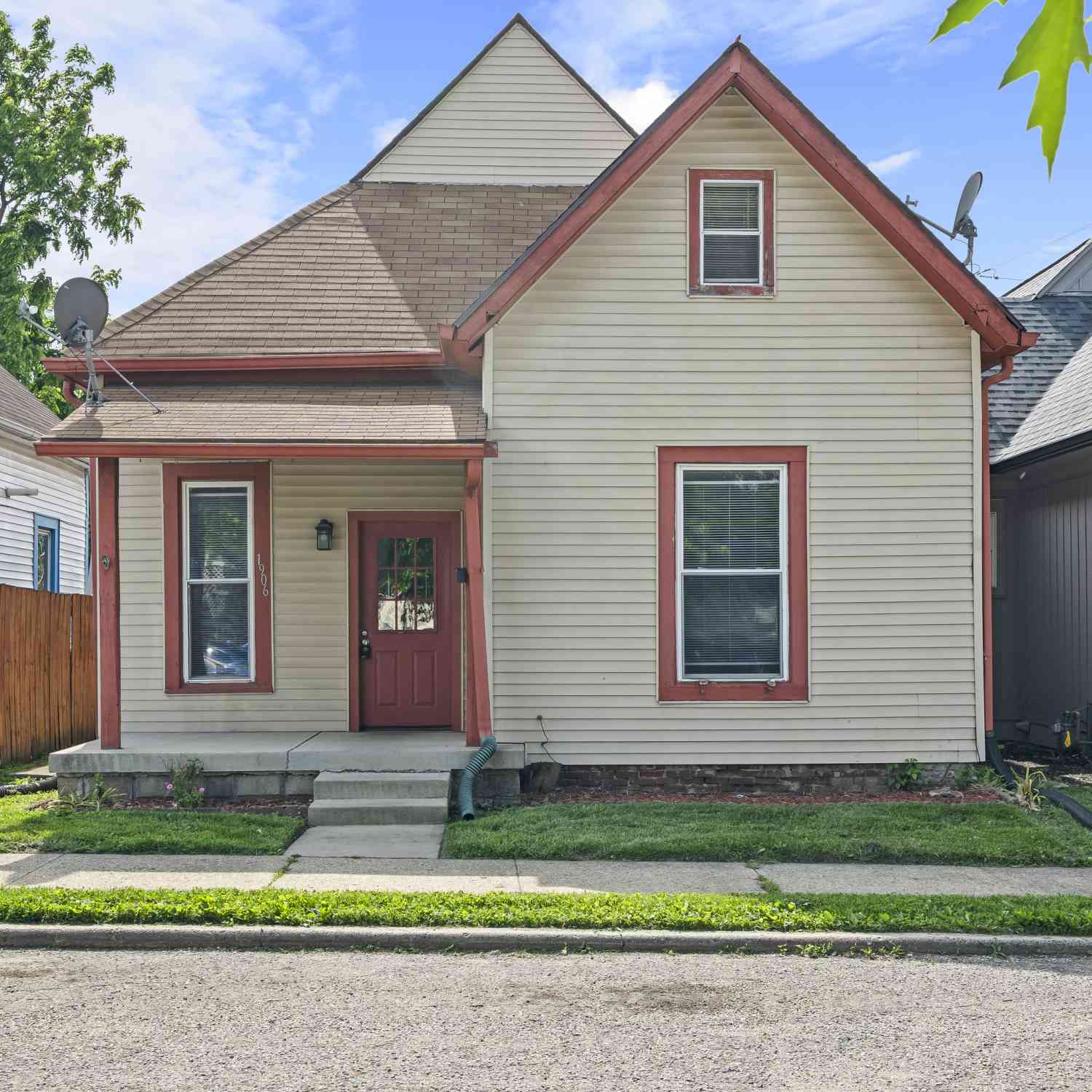 Homes For Sale - 1906 Charles Street<br/> Marion County, Indianapolis, IN 46225
