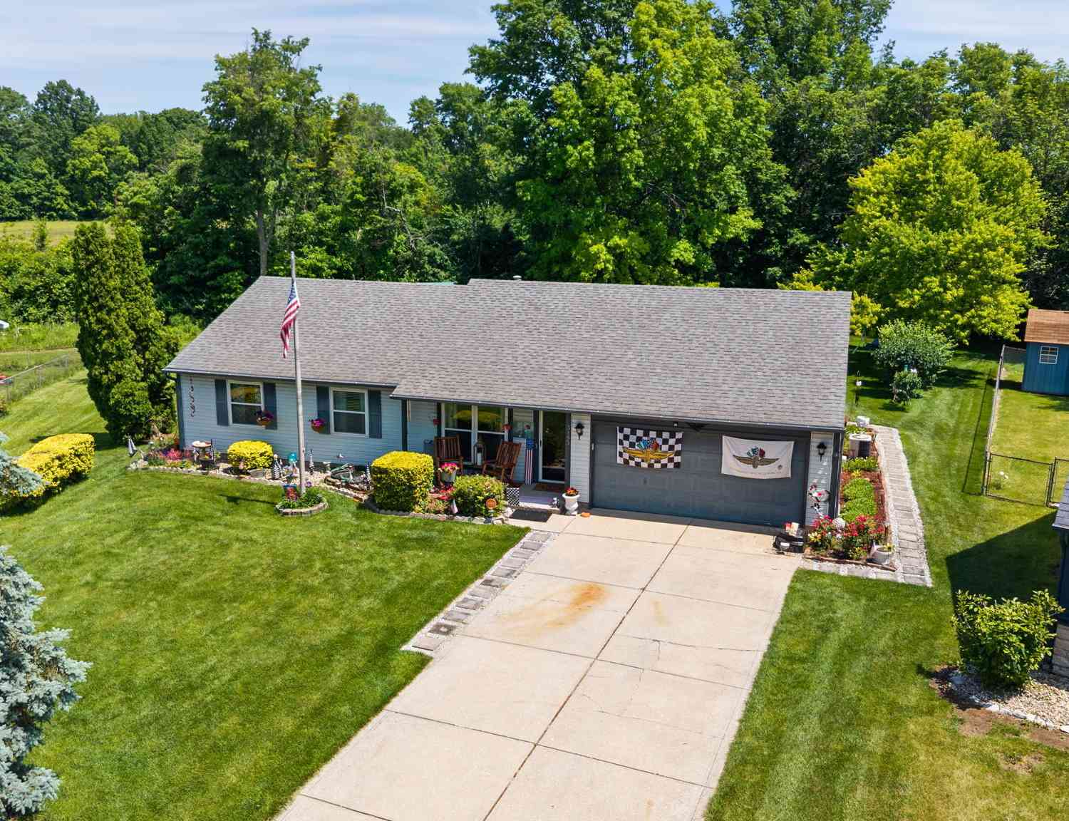 Homes For Sale - 3153 Shellbark<br/> Marion County, Indianapolis, IN 46235