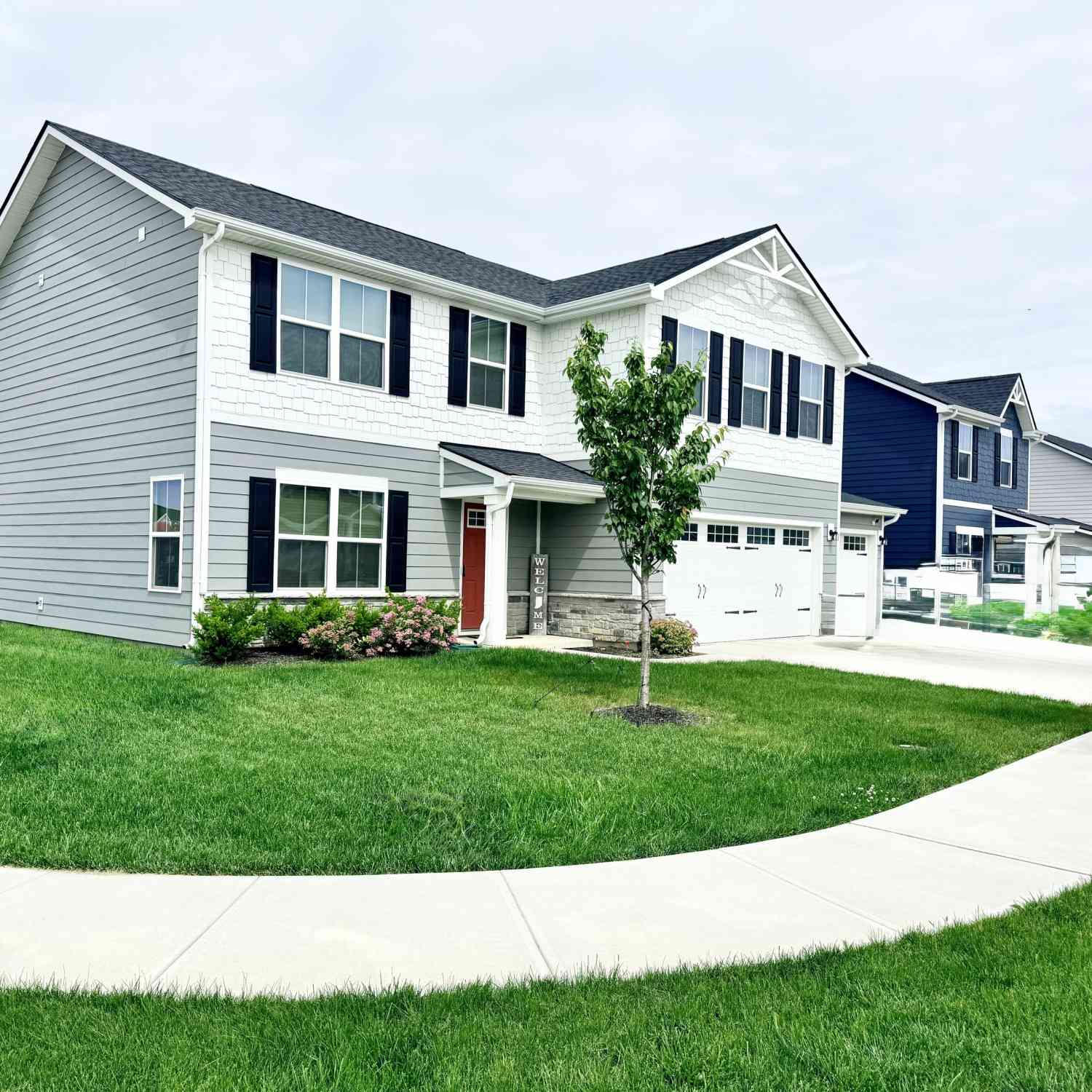 Homes For Sale - 2216 Holiday Creek Drive<br/> Whitestown, IN 46075