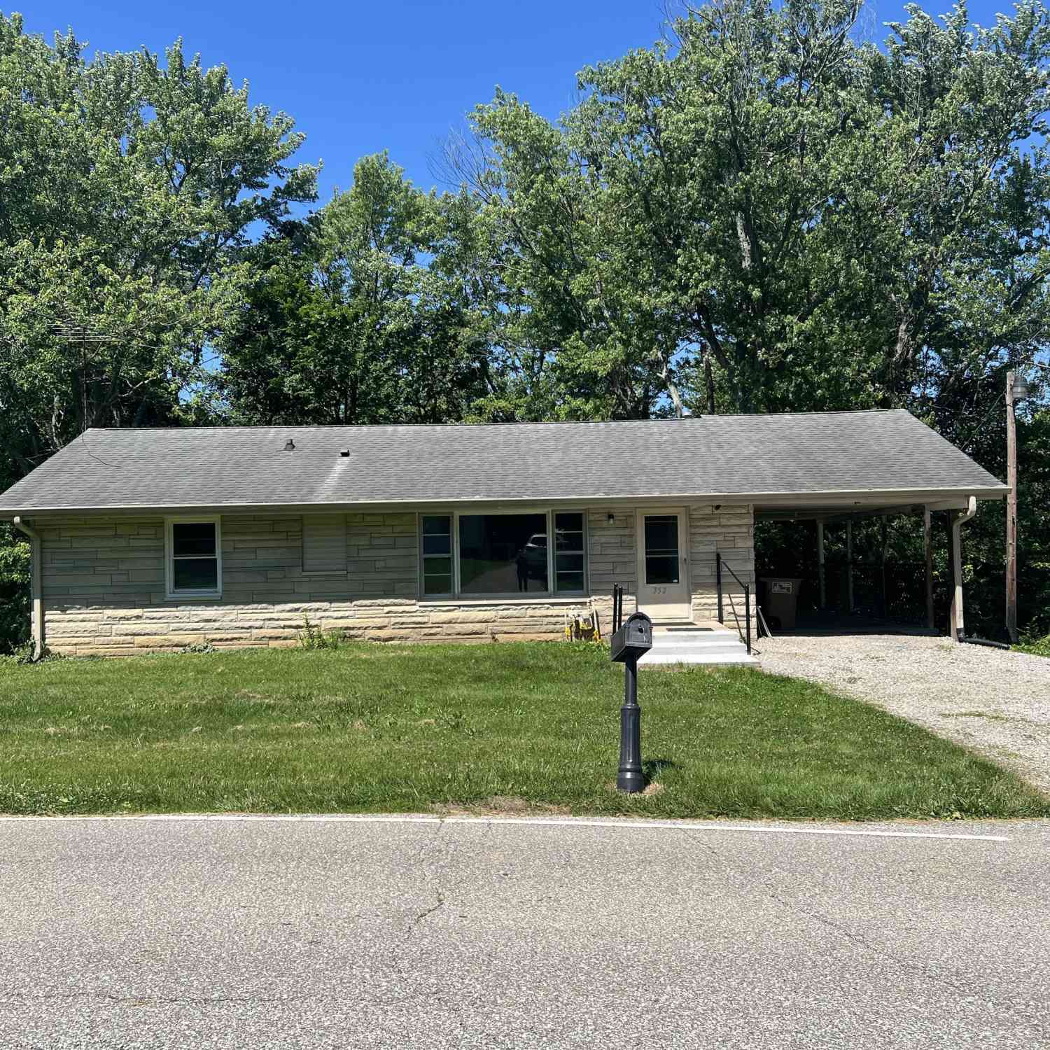 Homes For Sale - 352 S 350<br/> Columbus, IN 47201