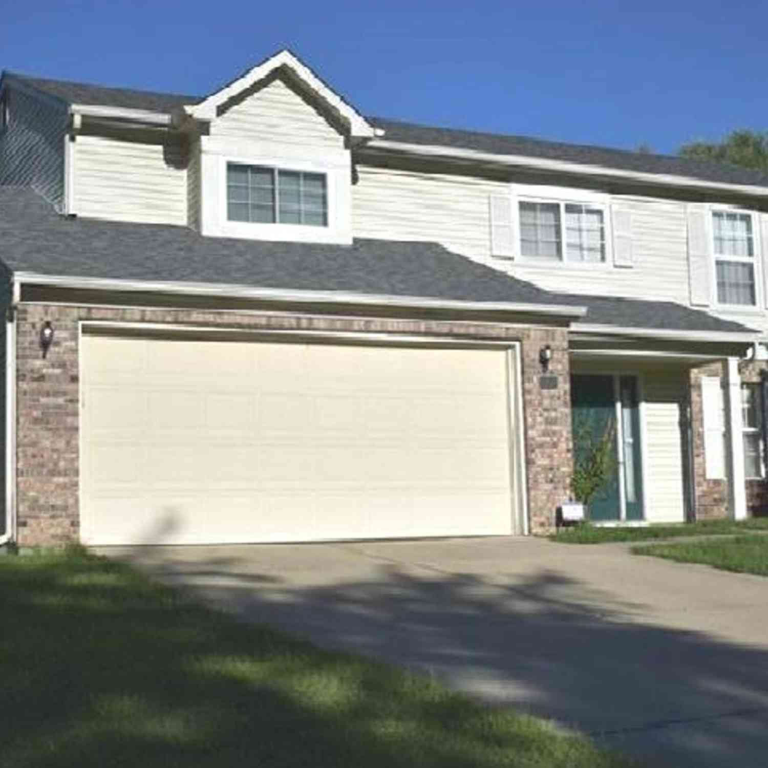 Homes For Sale - 5932 Bowie Lane<br/> Marion County, Indianapolis, IN 46254
