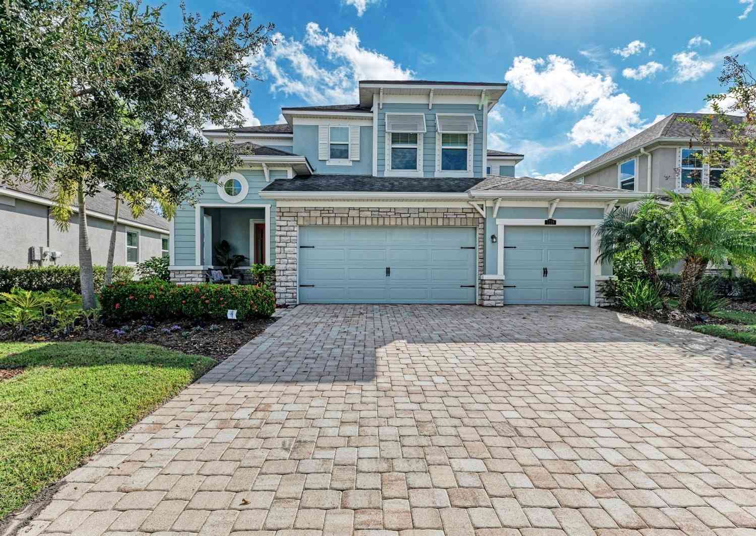 Homes For Sale - 5338 Bentgrass Way<br/> BRADENTON, FL 34211