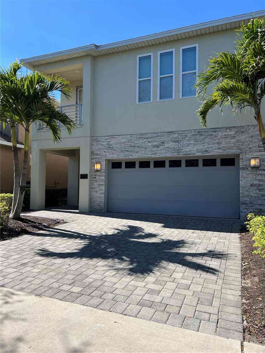Homes For Sale - 370 Lasso Drive<br/> Osceola County, KISSIMMEE, FL 34747